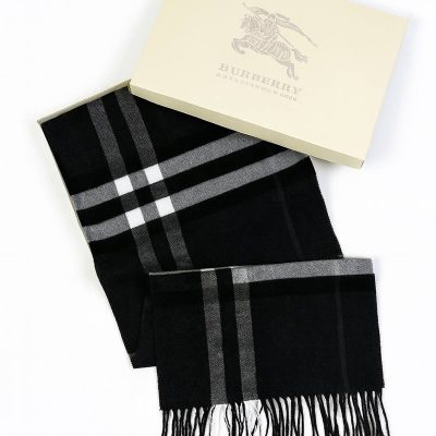 شال پشمی Burberry 61